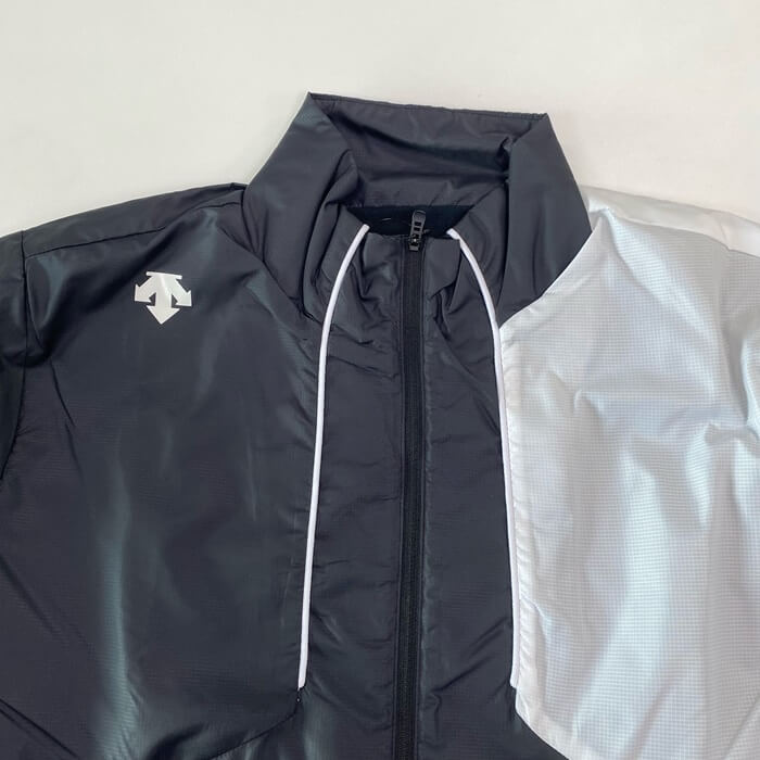 【アウトレット】 Mサイズのみ デサント ウィンドブレーカージャケット トレーニングウエア 裏起毛 撥水 保温 防風 DAT-3264 大人用 一般 ブラックxホワイト DESCENTE 訳あり ワケあり