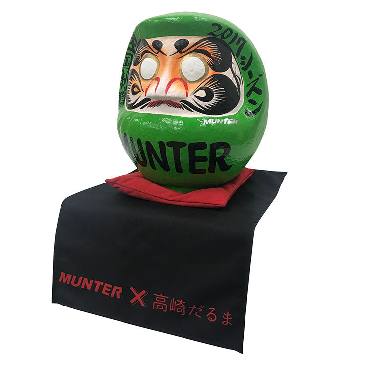 【受注生産】MUNTER×高崎だるま だるま職人が描くチームオリジナルだるま 文字入れ カラー選択可能 12号39cm 記念品 必勝祈願 卒業記念 商売繁盛 卒団記念 部活 スポーツ