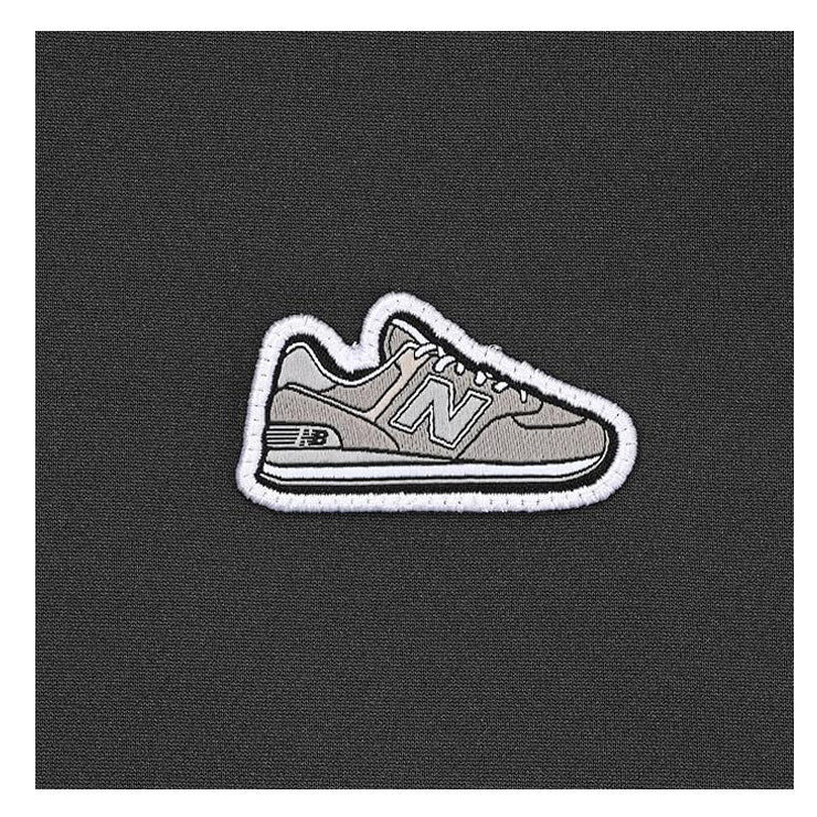 全2色 2025モデル ニューバランス ジュニア用 長袖 パーカー シューパッチ ライトスウェット フーディー 子供服 ABT55562 こども 子ども キッズ jr 男の子 女の子 スポーツウェア スウェットパーカー ベージュ ブラック new balance