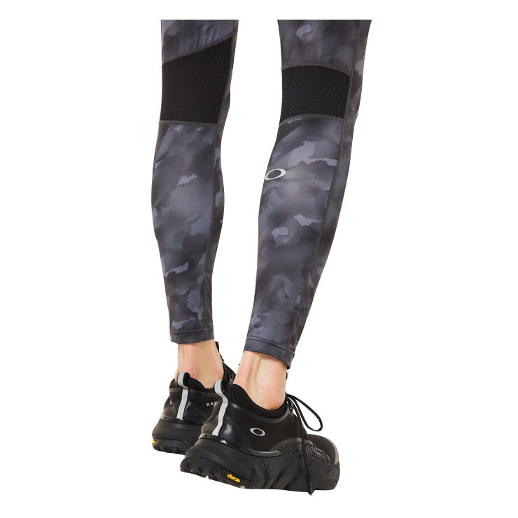【2025モデル】オークリー ロングタイツ Technical Base Layer PT 4.0 メンズ FOA408309 アンダーウェア インナーウェア インナータイツ スポーツウェア トレーニングウェア ランニング ジム oakley