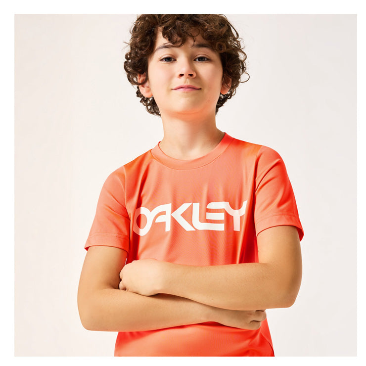 【2026モデル】オークリー ジュニア用 ラッシュガード 半袖 Tシャツ 夏用 子供服 Ytr Rash Guard SS Tee 11.0 FOA408826 水着 アウトドア マリンスポーツ 海 サーフィン プール 川 キッズ Jr こども 子ども キッズ スポーツウェア トレーニングウェア 半袖シャツ oakley