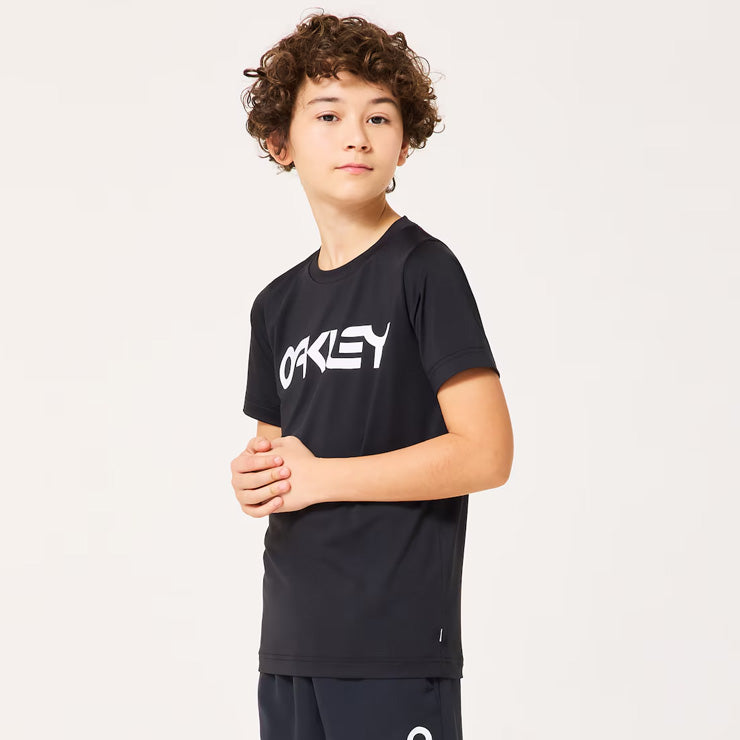 【2026モデル】オークリー ジュニア用 ラッシュガード 半袖 Tシャツ 夏用 子供服 Ytr Rash Guard SS Tee 11.0 FOA408826 水着 アウトドア マリンスポーツ 海 サーフィン プール 川 キッズ Jr こども 子ども キッズ スポーツウェア トレーニングウェア 半袖シャツ oakley