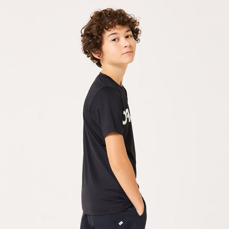 【2026モデル】オークリー ジュニア用 ラッシュガード 半袖 Tシャツ 夏用 子供服 Ytr Rash Guard SS Tee 11.0 FOA408826 水着 アウトドア マリンスポーツ 海 サーフィン プール 川 キッズ Jr こども 子ども キッズ スポーツウェア トレーニングウェア 半袖シャツ oakley