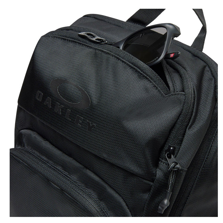 オークリー バックパック リュックサック 28L Essential Day Pack M
