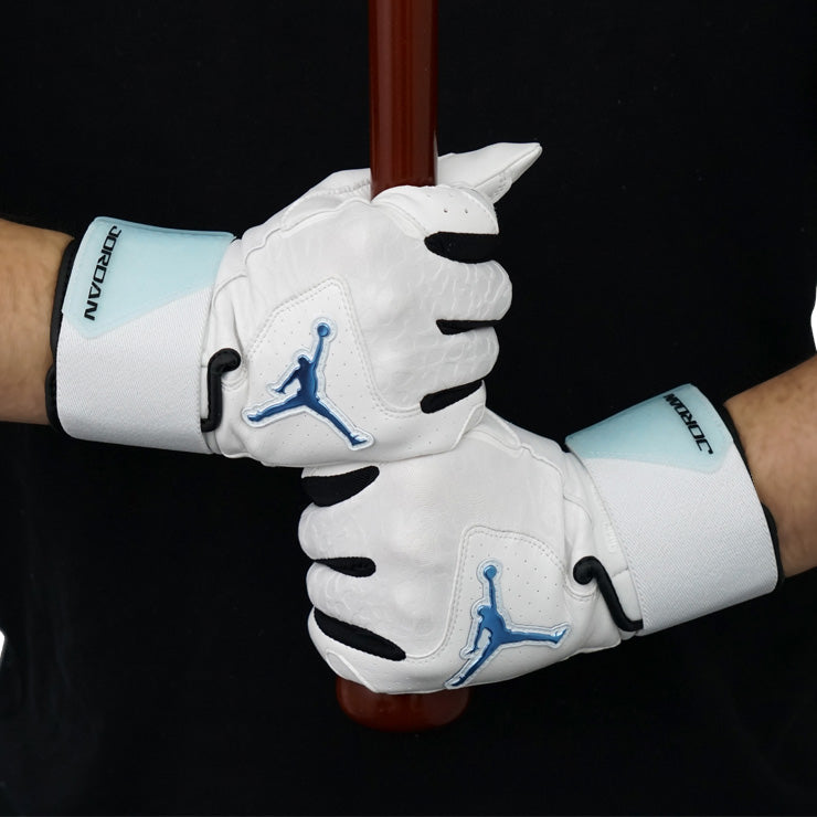 【2026モデル】ナイキ ジョーダン バッティンググローブ レジェンド ロングカフ 両手用 ホワイト×ホワイト×ブルー JD1121-119 サポーター バッティング手袋 バッティンググラブ 打者用手袋 大人 一般 草野球 練習 試合 ソフトボール NIKE JORDAN